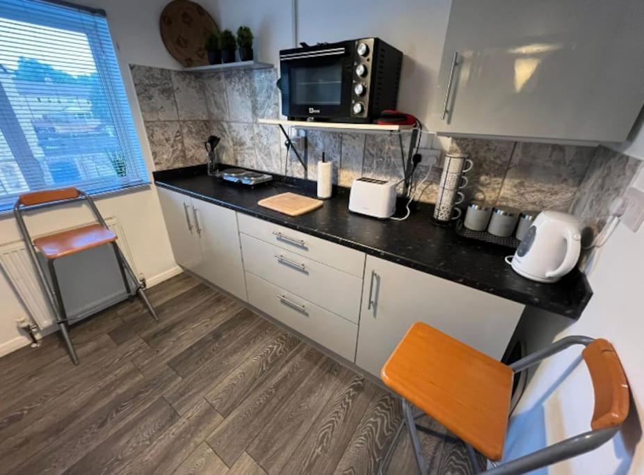 Cosy Private Accommodation In Corsham, Near Bath Exterior foto